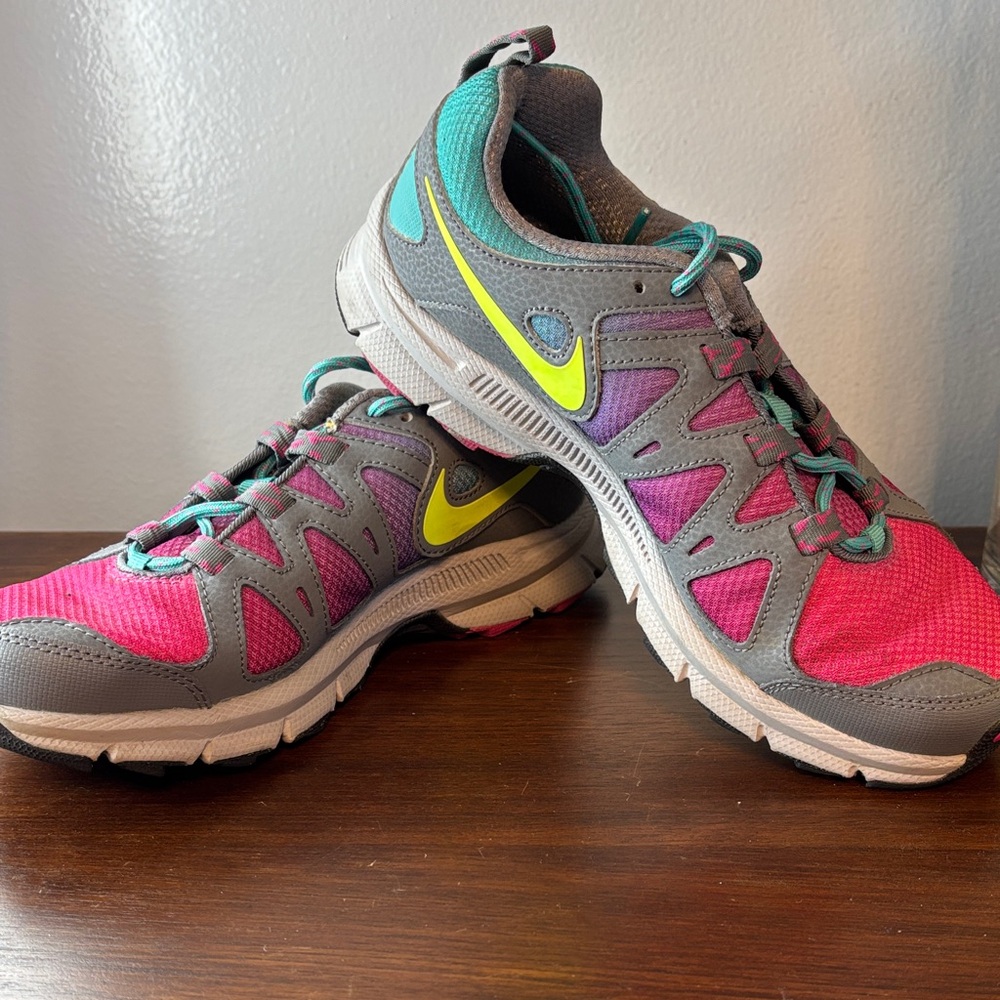 Nike Women's Milticolor Nike Shoes